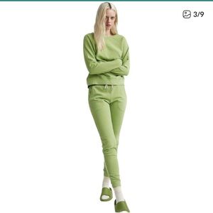 {2 items} Mate the Label Organic Terry Classic
Jogger Pistachio Sz S